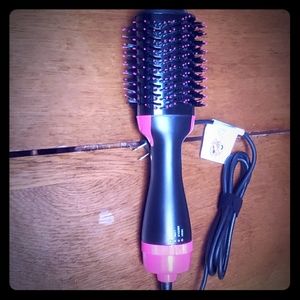 One Step hair dryer and styler